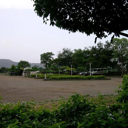 The Meadows Resort And Spa Aurangabad  Exteriör bild