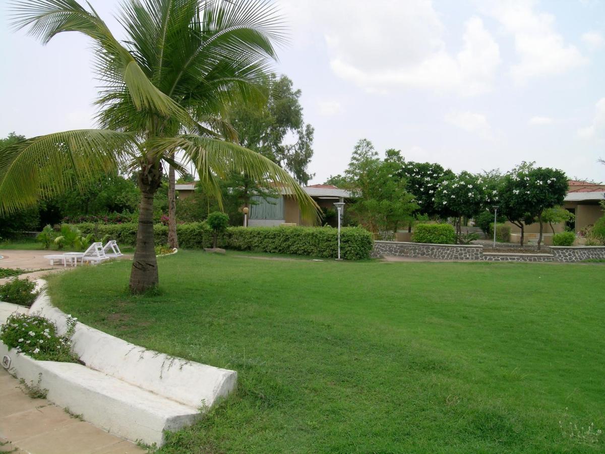 The Meadows Resort And Spa Aurangabad  Exteriör bild