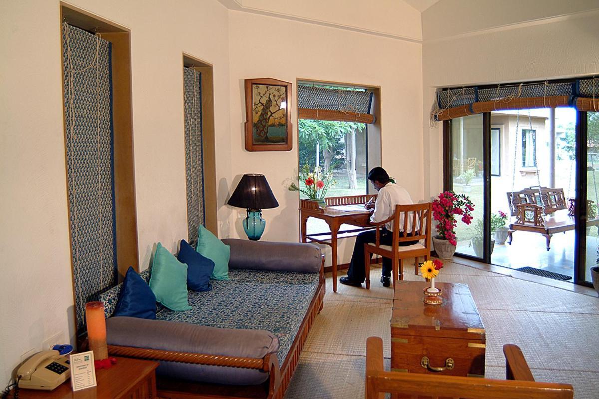 The Meadows Resort And Spa Aurangabad  Exteriör bild