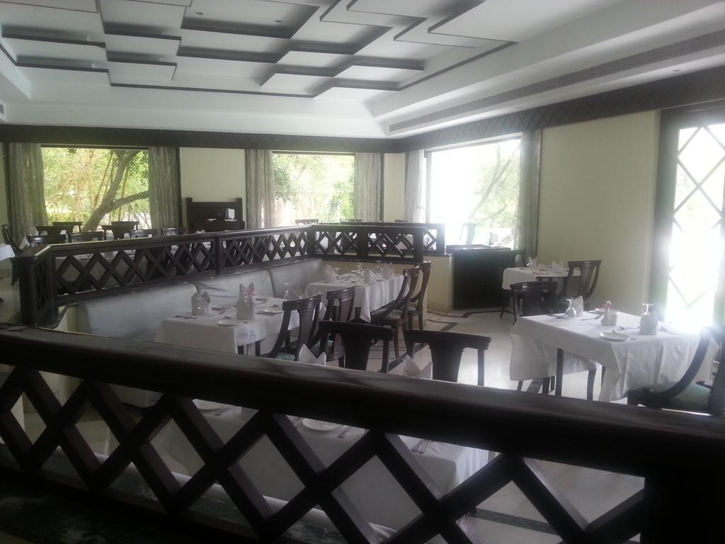 The Meadows Resort And Spa Aurangabad  Exteriör bild